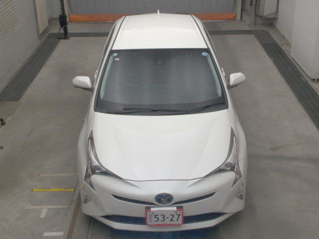 2017 Toyota Prius Sツーリングセレクション auction photo 6