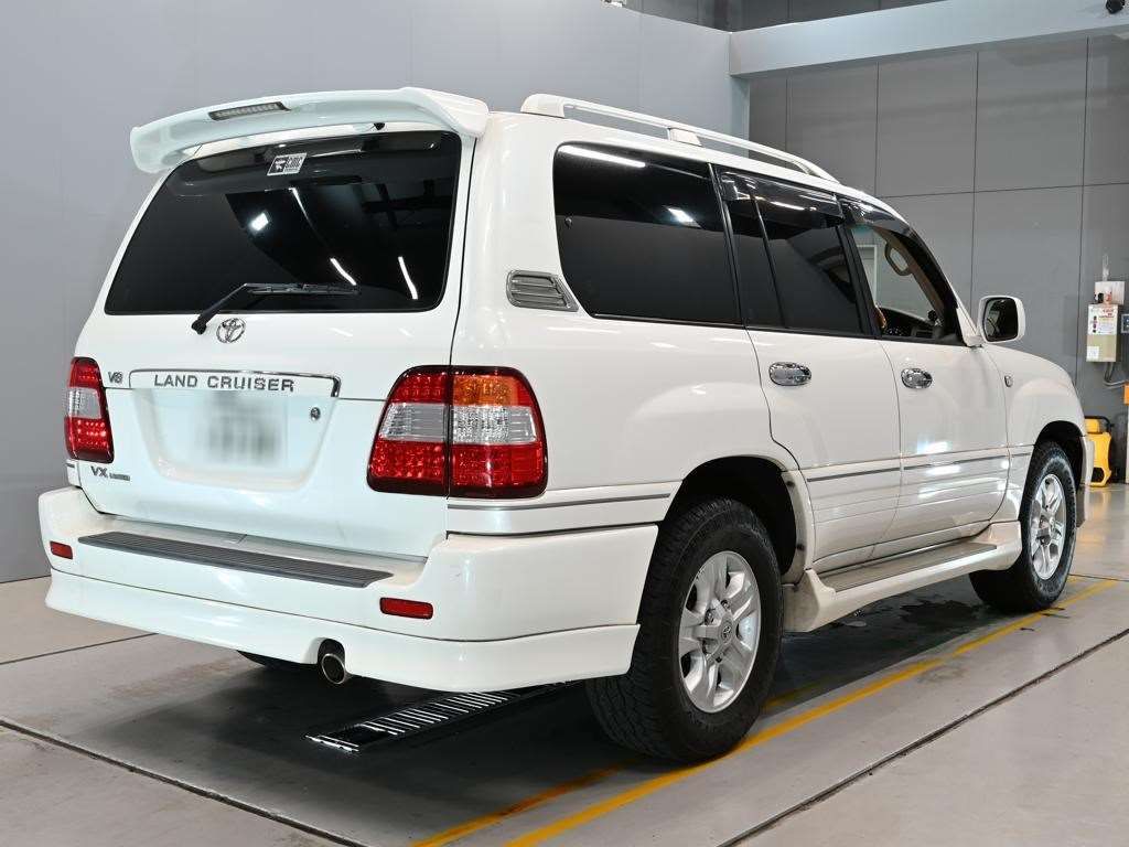2007 Toyota Land Cruiser 100 VX Limited 4WD auction photo 2