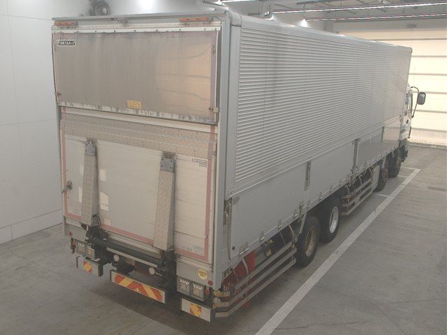 2013 Isuzu Wing auction photo 2