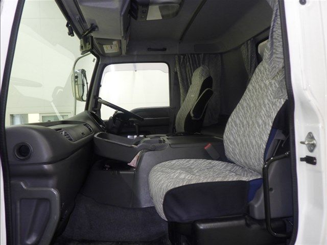2013 Isuzu Wing auction photo 8
