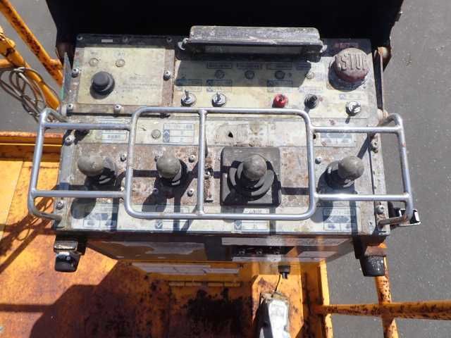 2010 Isuzu Elf 高所作業車 auction photo 3