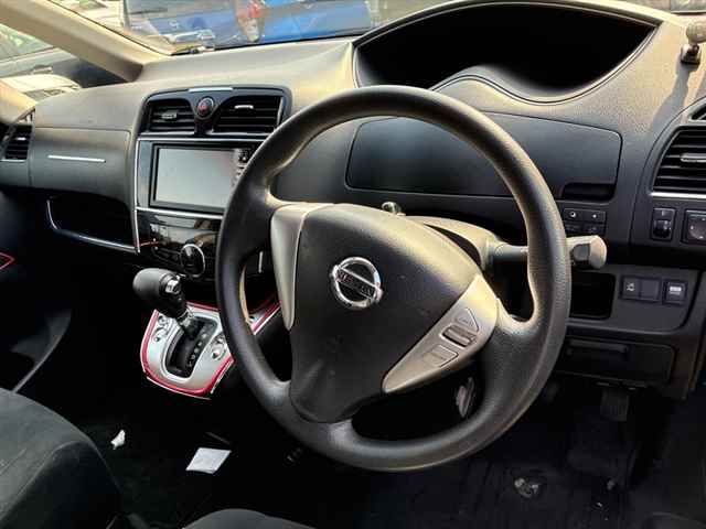 2011 Nissan Serena 20X auction photo 3