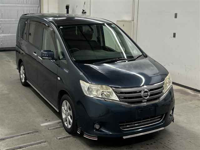 2011 Nissan Serena 20X Japan auction vehicle