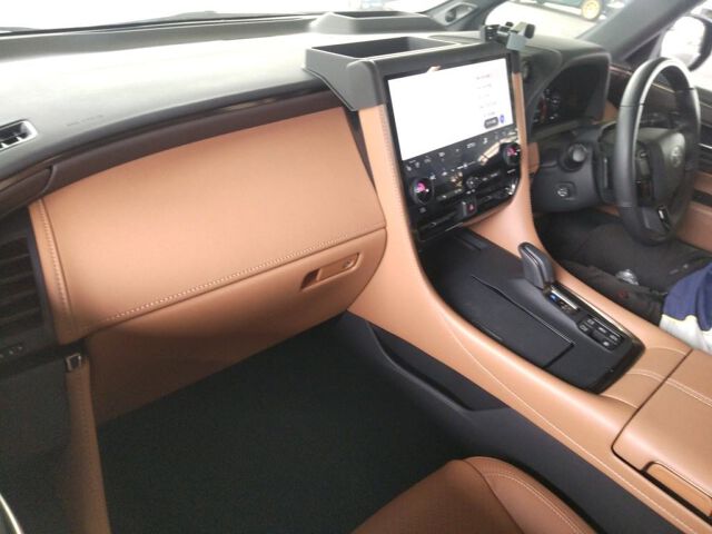 2025 Toyota Vellfire Z Premier auction photo 3