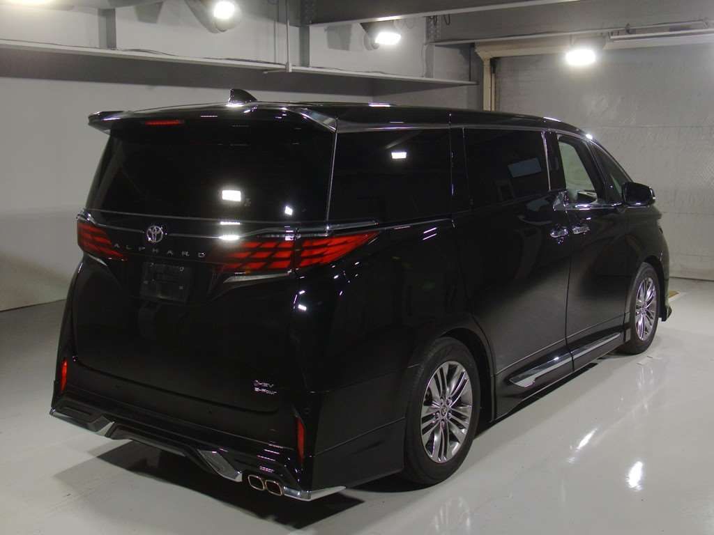 2023 Toyota Alphard Z 4WD auction photo 2