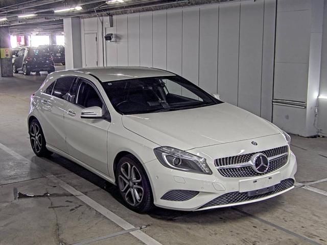 Japan Auction Vehicles 5 2015 Mercedes-Benz A 180 スタイル + auction photo
