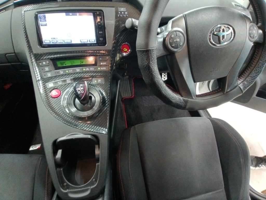 2013 Toyota Prius S Touring Selection G's auction photo 11