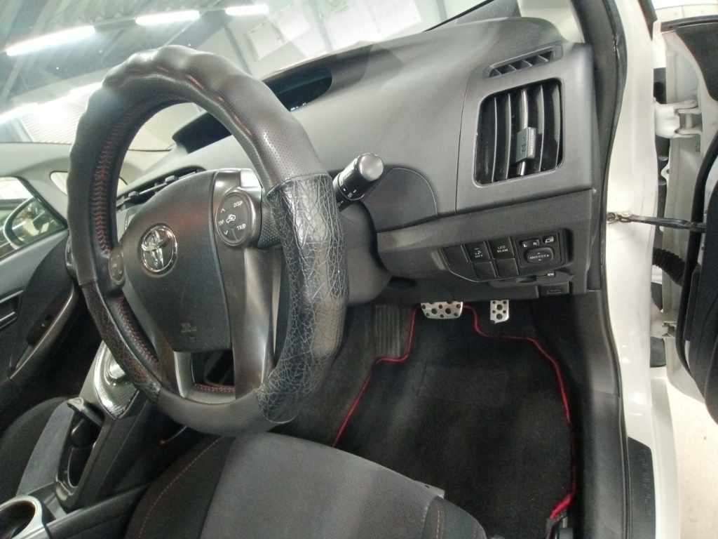 2013 Toyota Prius S Touring Selection G's auction photo 9