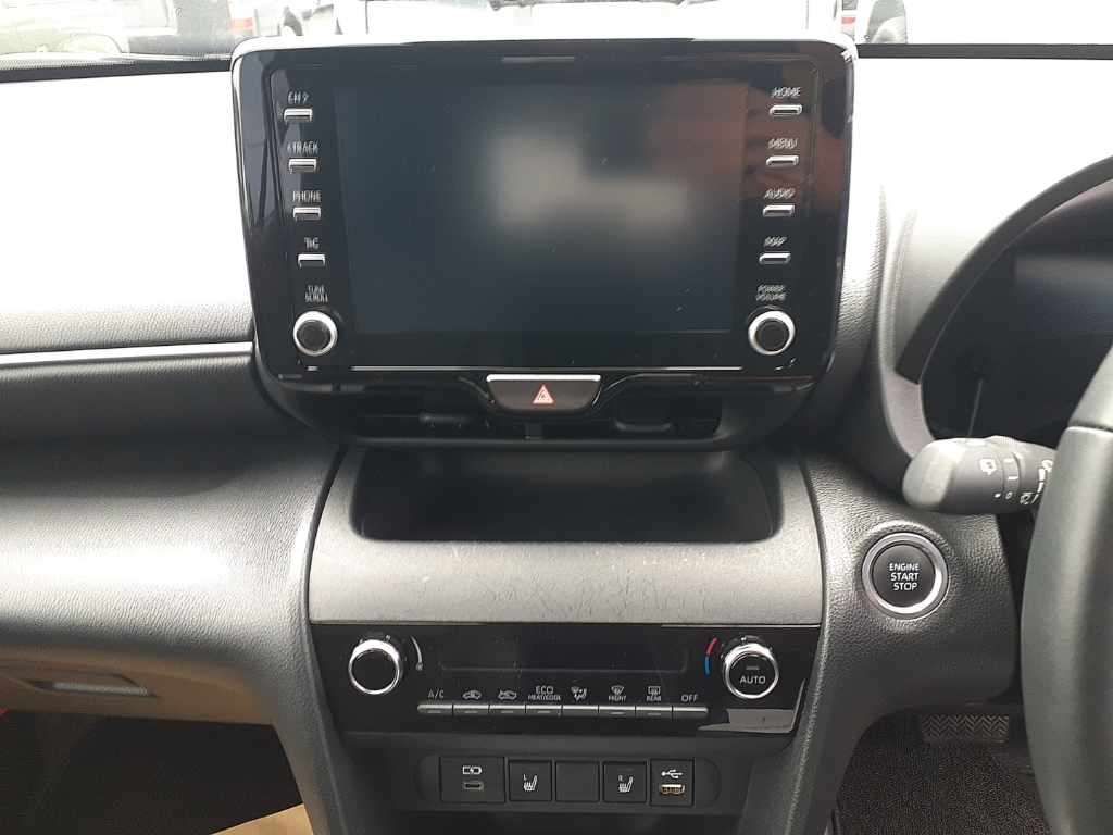 2023 Toyota Yaris Cross Z auction photo 12