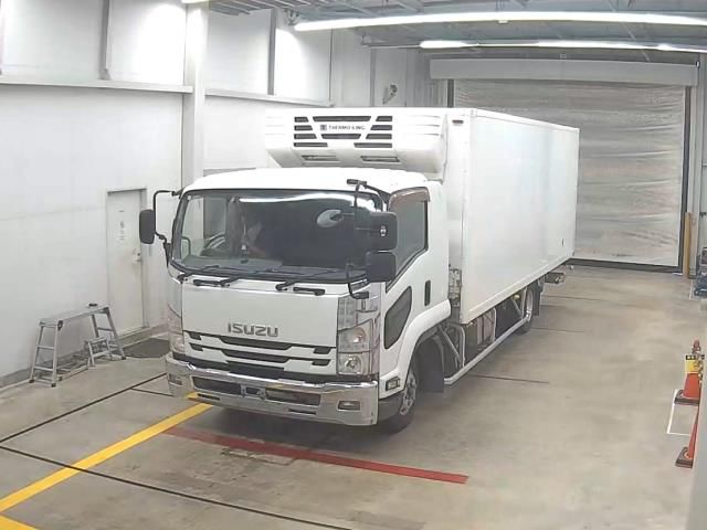 Japan Auction Vehicles 10 2014 Isuzu Forward Refrigerated and frozen trucks auction photo