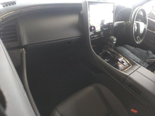 2024 Toyota Alphard Z auction photo 3