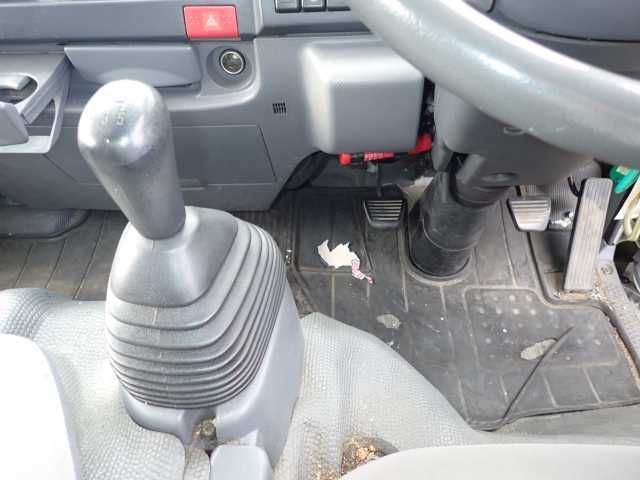 2013 Isuzu Elf 1.5t パネルバン 4WD auction photo 8