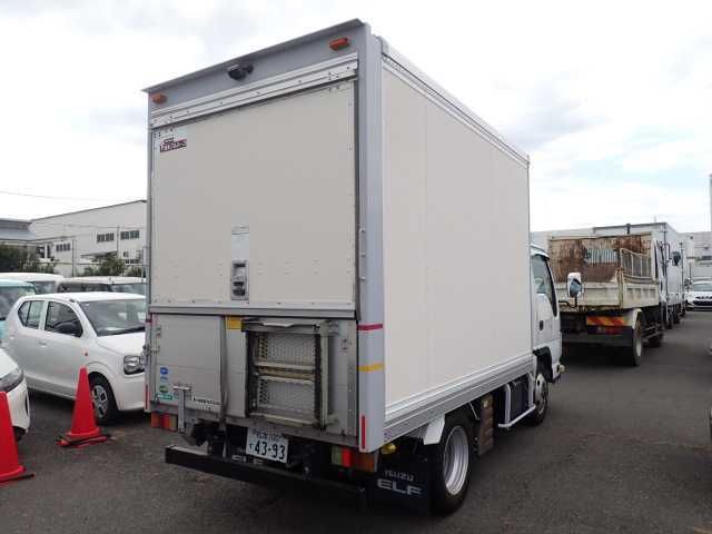 2013 Isuzu Elf 1.5t パネルバン 4WD auction photo 2