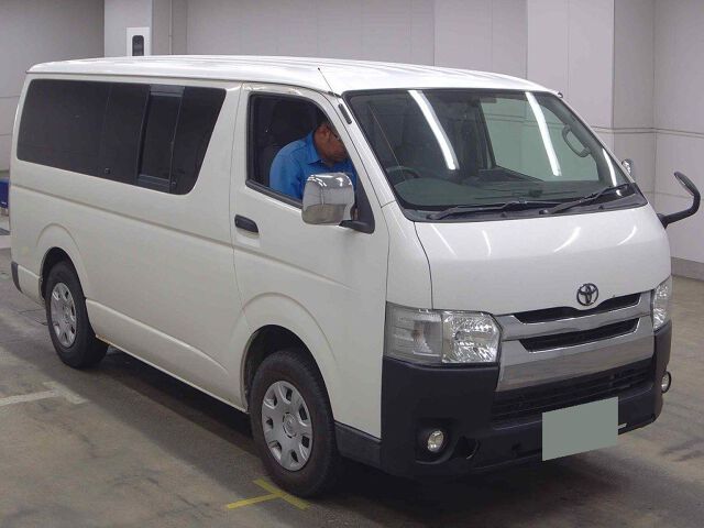 Japan Auction Vehicles 8 2007 Toyota Hiace ロングDX 4WD auction photo