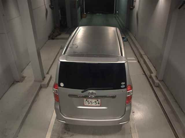 2009 Toyota Noah S auction photo 7