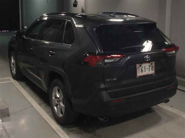 2019 Toyota RAV4 X auction photo 2