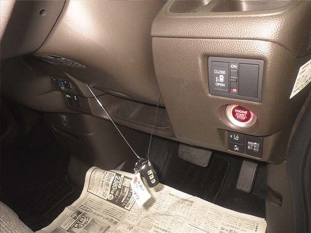 2022 Honda N-BOX L Honda Sensing auction photo 8