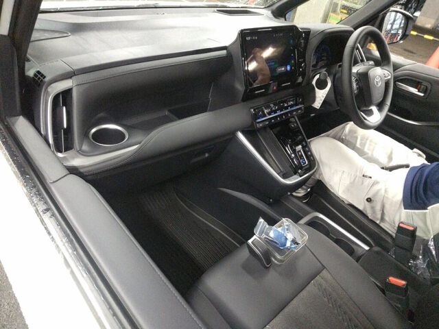 2026 Toyota Noah ハイブリッドS-Z auction photo 3
