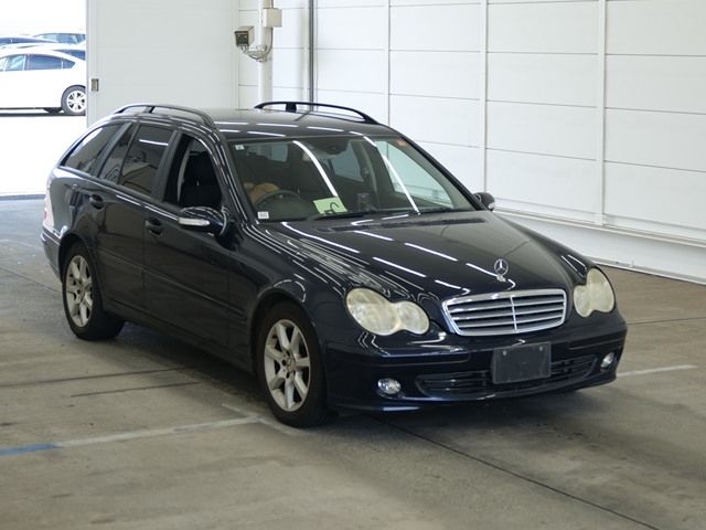 2005 Mercedes-Benz C180T Compressor Japan auction vehicle