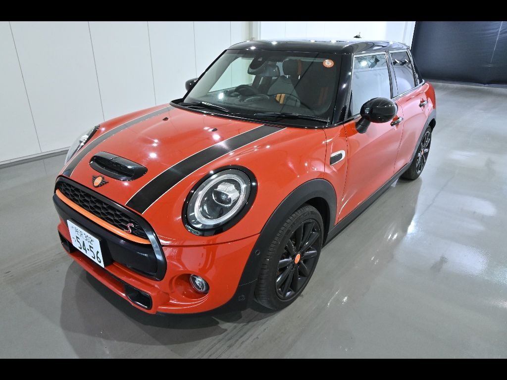 2020 MINI ミニ 5D Cooper S auction photo 4