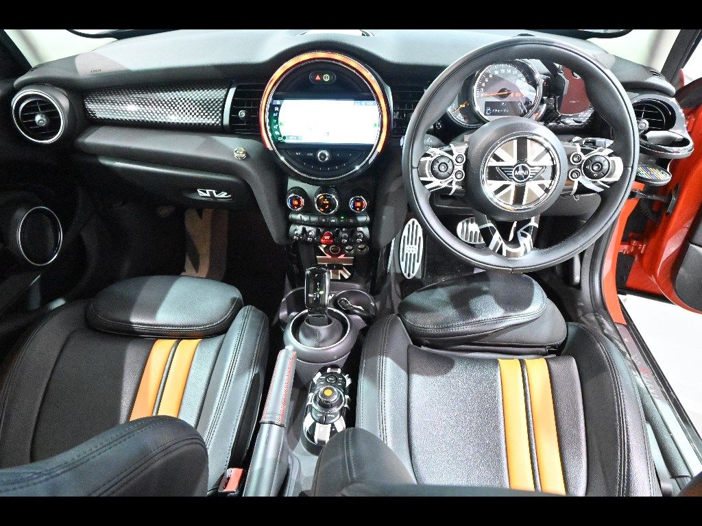 2020 MINI ミニ 5D Cooper S auction photo 3
