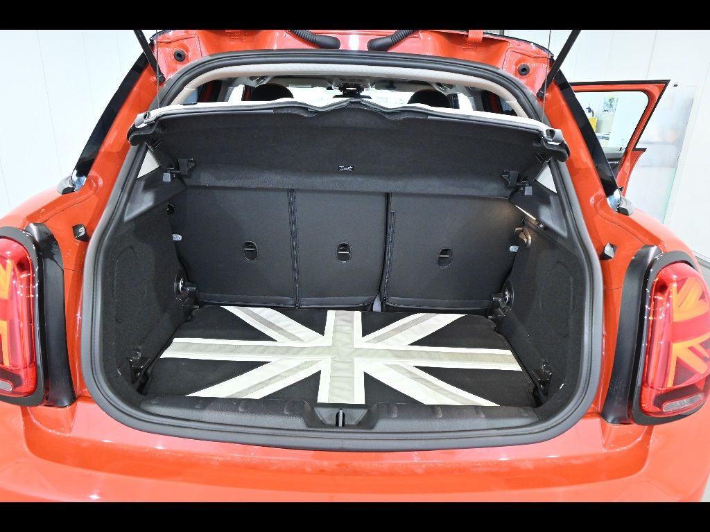 2020 MINI ミニ 5D Cooper S auction photo 13