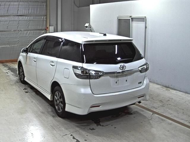 2015 Toyota Wish 1.8S 4WD auction photo 2