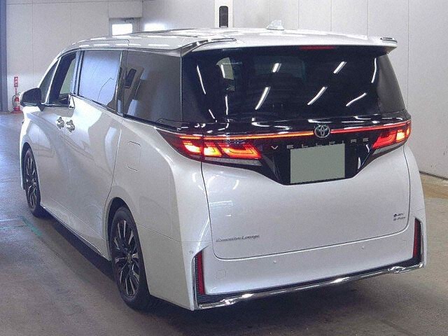 2025 Toyota Vellfire Executive Lounge 4WD auction photo 2