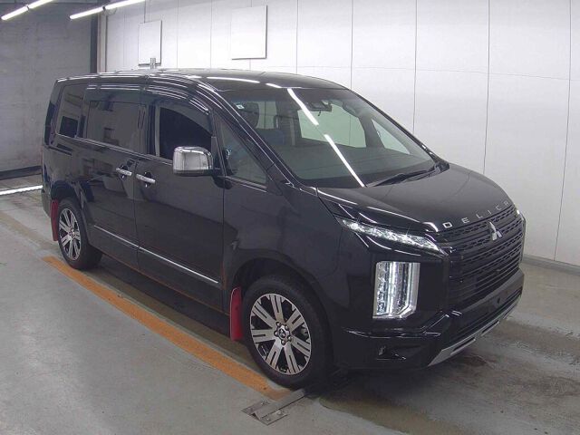 2021 Mitsubishi Delica D:5 P 4WD Japan auction vehicle