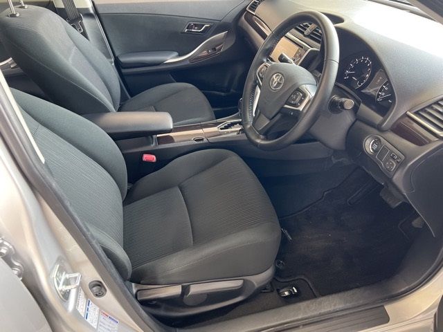 2017 Toyota Allion 4WD A18 auction photo 4