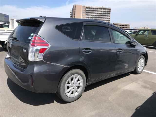 2015 Toyota Prius Alpha S auction photo 5