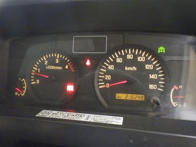 2013 Isuzu Elf dump auction photo 7
