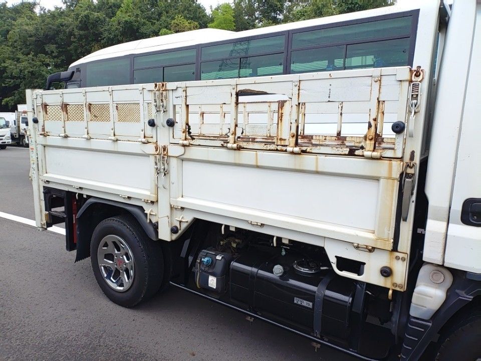 2019 Mitsubishi Fuso Canter auction photo 24