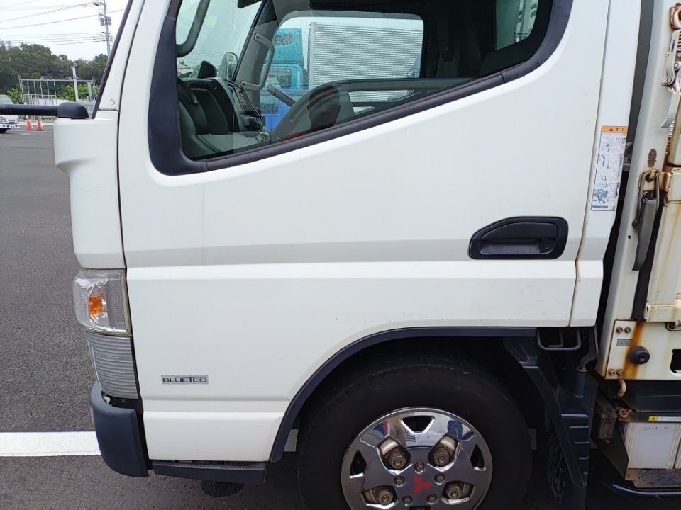 2019 Mitsubishi Fuso Canter auction photo 17