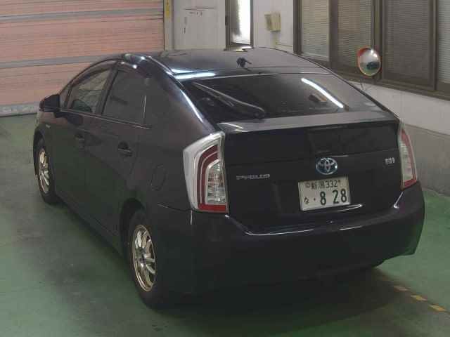 2014 Toyota Prius S auction photo 2