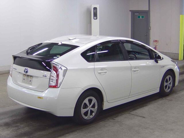 2014 Toyota Prius S auction photo 5