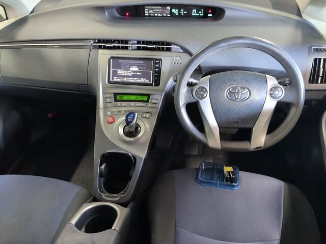 2014 Toyota Prius S auction photo 3