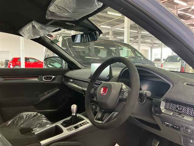 2026 Honda シビックタイプR Racing Black Package auction photo 3