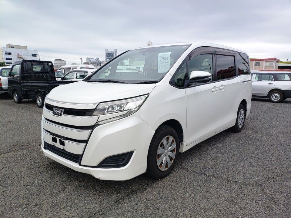 2021 Toyota Noah Japan auction vehicle