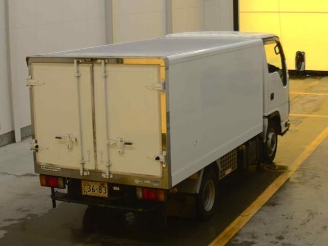 2014 Mazda タイタン Refrigerated and frozen trucks auction photo 2