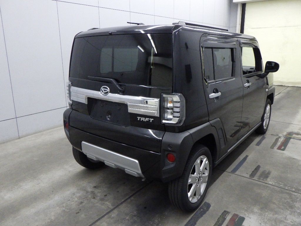 2022 Daihatsu Taft G Chrome Venture auction photo 2