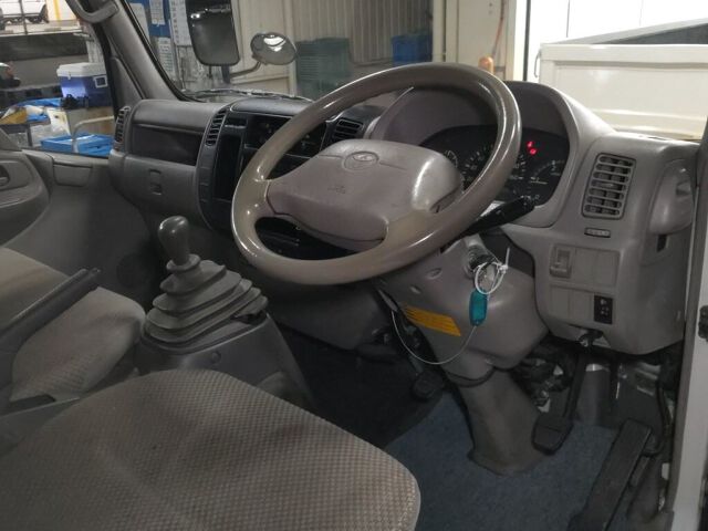 2006 Toyota Dyna フルジャストロー auction photo 3