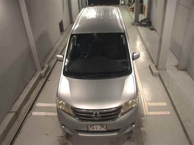 2011 Nissan Serena 20S auction photo 6
