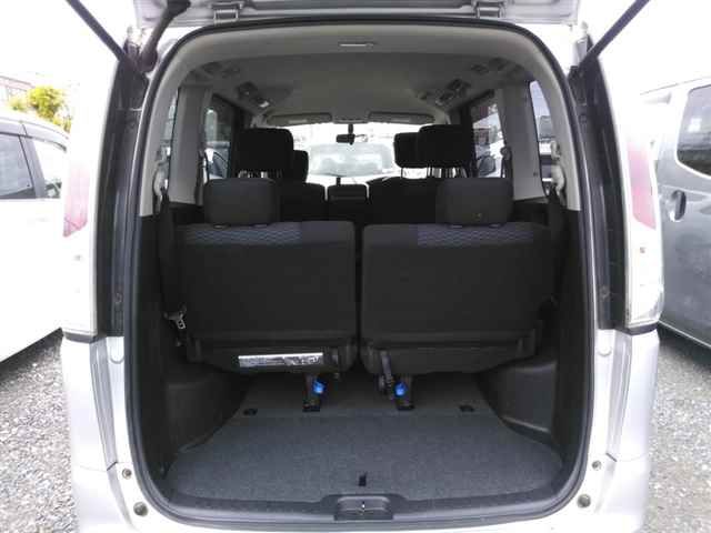 2011 Nissan Serena 20S auction photo 10