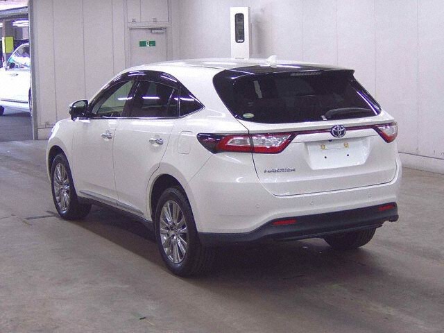 2019 Toyota Harrier premium auction photo 2