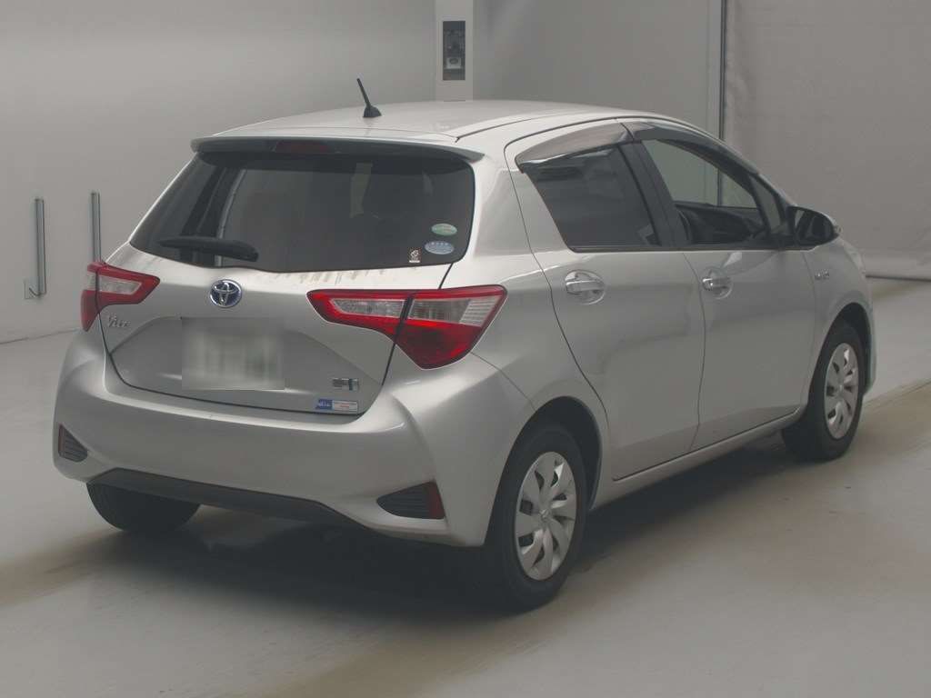 2018 Toyota Vitz Hybrid F Safety Edition auction photo 2