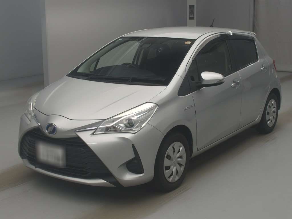 2018 Toyota Vitz Hybrid F Safety Edition Japan auction vehicle