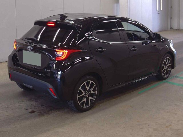 2025 Toyota Yaris ハイブリッドZ auction photo 5