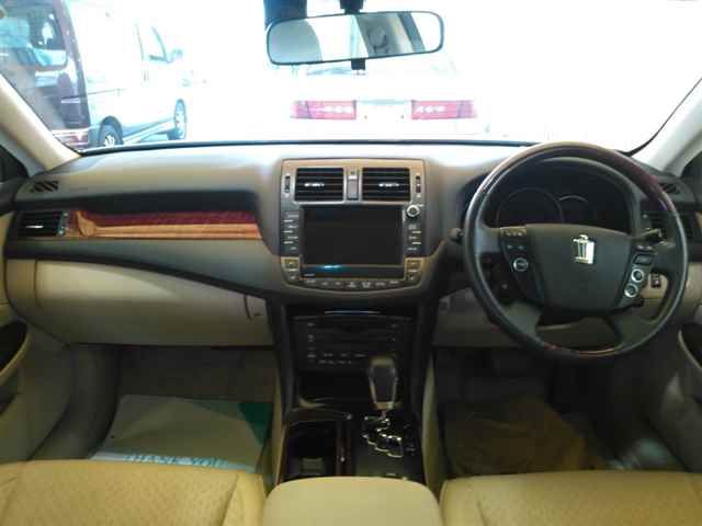 2009 Toyota Crown 2.5ロイヤルサルーンアニバーサ auction photo 8
