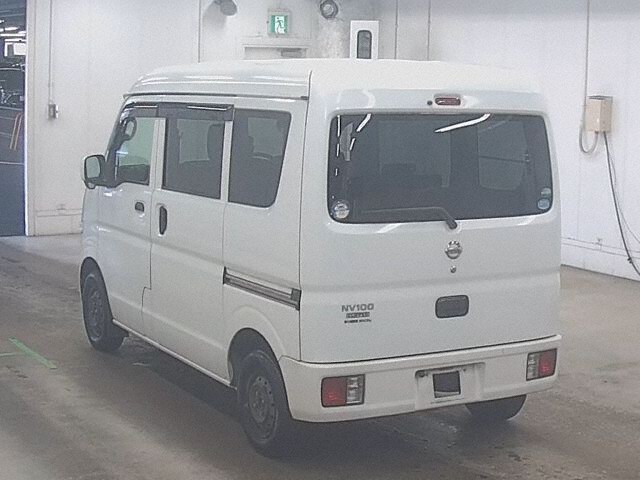 2018 Nissan NV100 Clipper GX 4WD auction photo 2